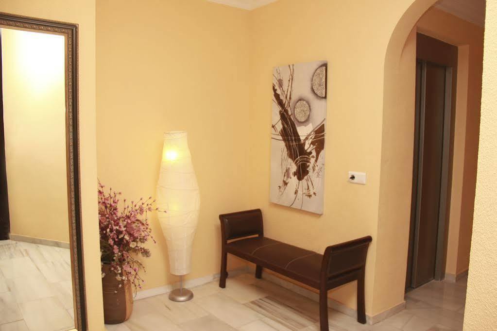 Hostal Tilos - Malaga — Photos 3